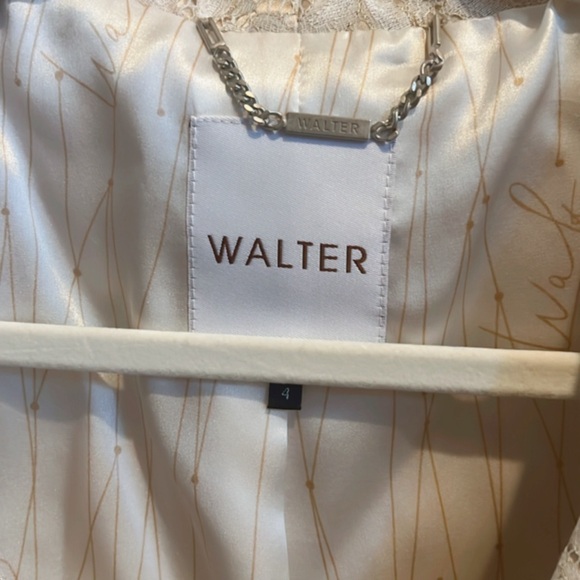 Walter Lace Blazer Jacket Cream Button Front |
Size 4 | Evening Chic - Picture 5 of 6